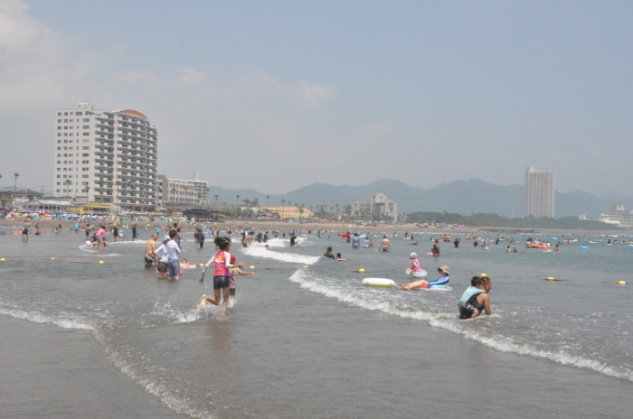 鴨川市海水浴場のご案内