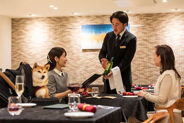 写真:レストラン